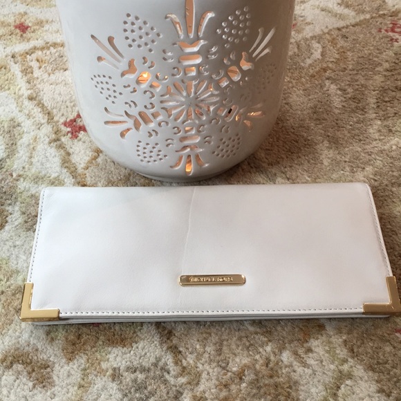Michael Kors Handbags - Michael Kors versatile wallet/wristlet, clutch